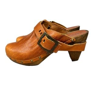 Sanita Terra-Cotta Leather Buckle Strap Accent Wood Parmona Cone Danish Clog
